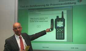Peter Beckmann (Innenministerium NRW) stellt die e-learning-Plattform vor